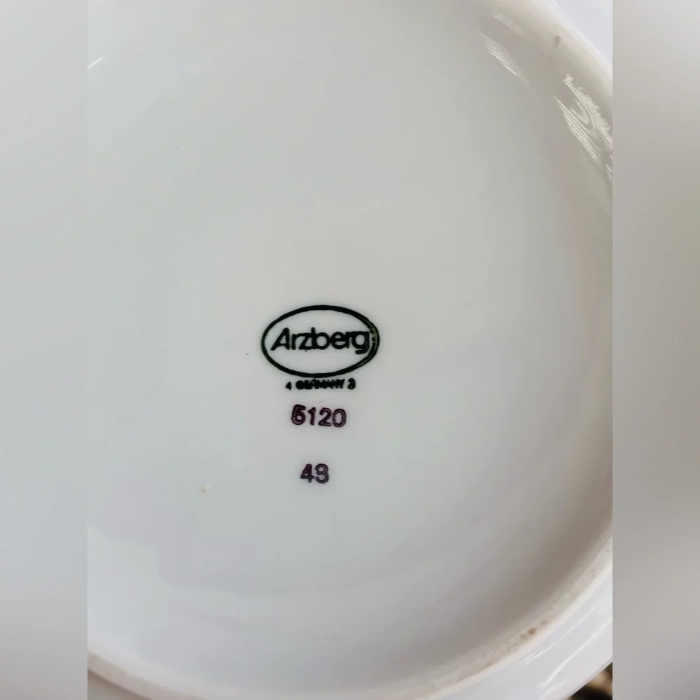 Arzberg 5120-48 Red Band Porcelain Teapot Germany in New Like condition